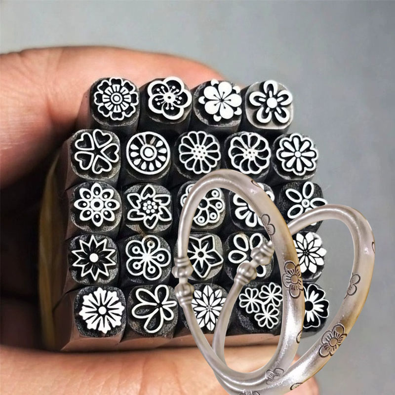 Leatherwork Flowers - 5/7mm Flower Pattern Metal Stamping Tool